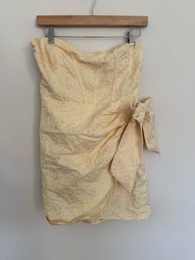 Storia Strapless Wrap Mini Dress in Pale Gold